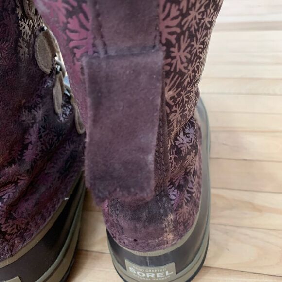 Sorel Caribou Wine Burgundy Print Winter Snow Boots - Picture 6 of 14